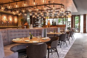 SOMOS Restaurant at Crowne Plaza Porto