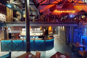 Club & Bar